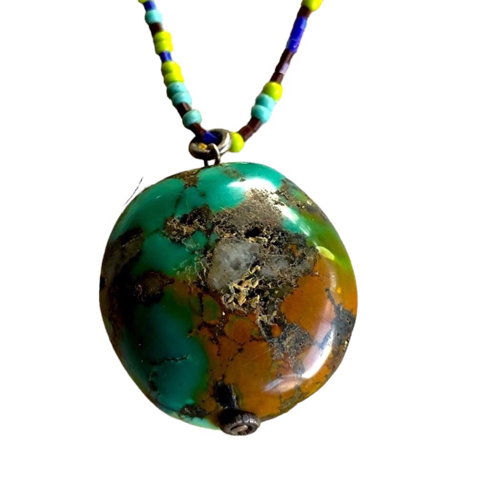 Beautiful turquoise necklace on glass beads - Picture 6 of 14
